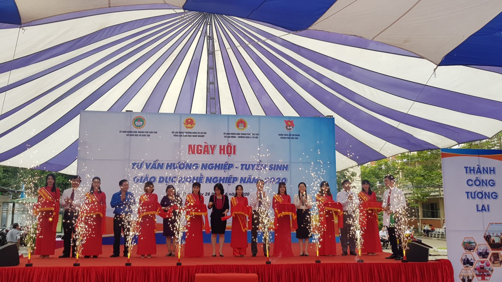 Cần Thơ: Ngày hội tư vấn hướng nghiệp thu hút gần 3000 học sinh tham gia